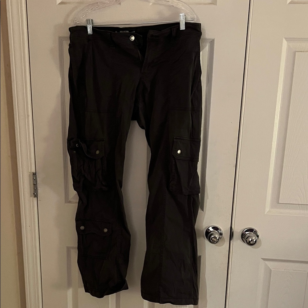 Hollister Women's Black Cargo Pants